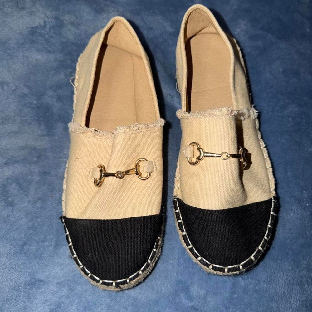 Black & cream espadrille loafers with horsebit detail size 9 women